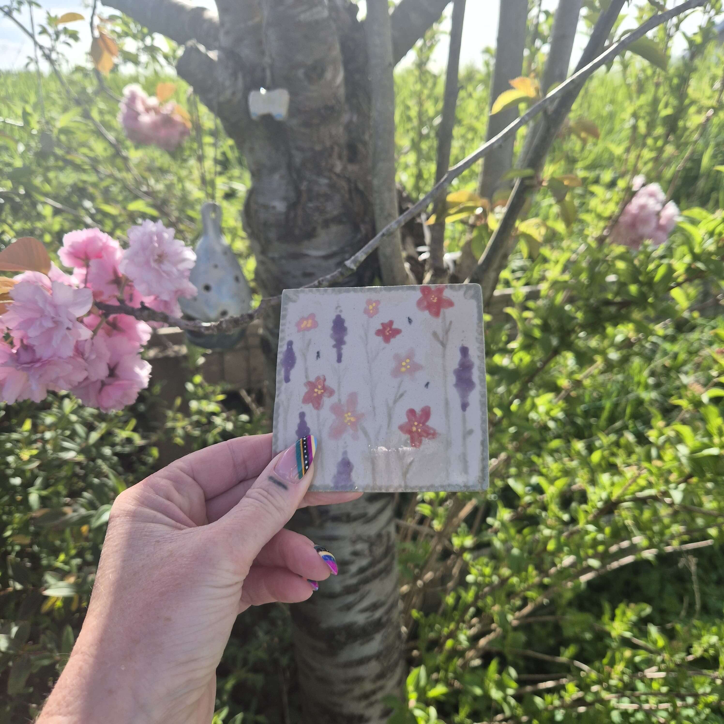 woerden decoreren tegeltje bloemen keramiek